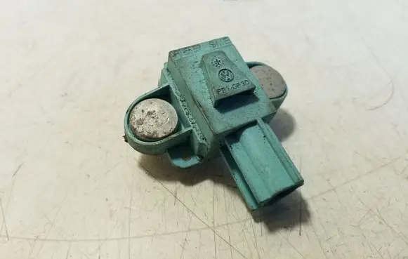 Audi A6 S6 C6 4F Airbag deployment crash/impact sensor 4F0955557