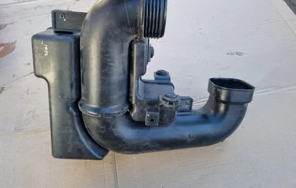 Hyundai i40 Intake resonator 282203Z300 281903Z300