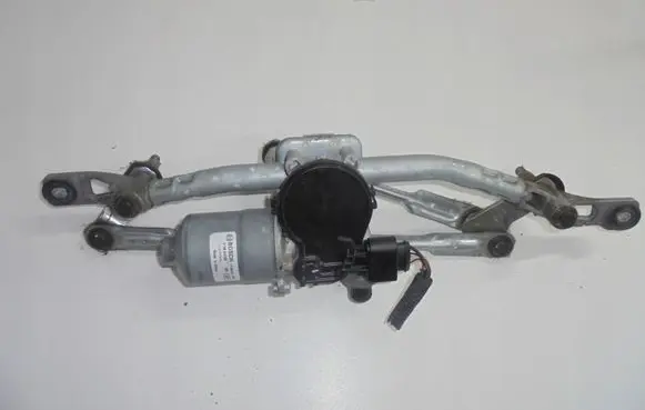 Fiat 500X Front wiper linkage and motor 51937612