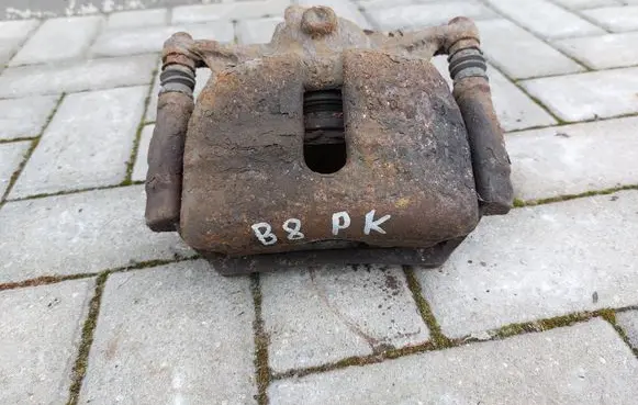 Front brake caliper