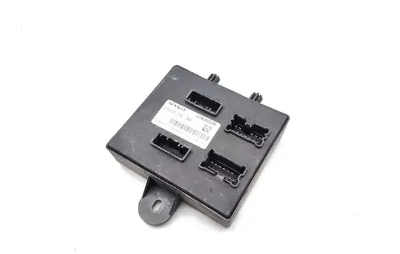 Renault Trafic III (X82) Central body control module 231A08052R