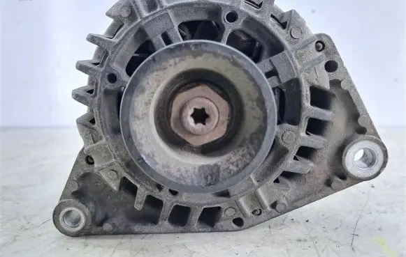 Volkswagen PASSAT B5 Generator/alternator 06B903016D