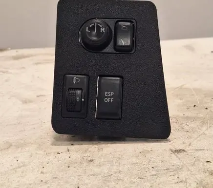 Nissan Qashqai Wing mirror switch P10970A77500 68485JD900 K77770