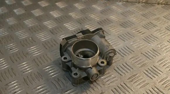 Opel Karl Throttle valve 55494221