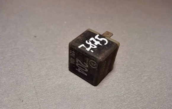 Audi A6 S6 C5 4B Other relay 431951253H