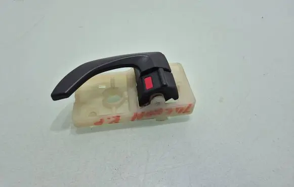 Hyundai Tucson JM Front door interior handle 