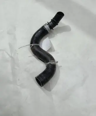 Hyundai Kona I Engine coolant pipe/hose 28172J9100
