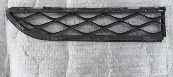 Volkswagen Golf VII Front bumper lower grill 10597337