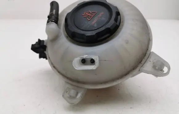 Volkswagen T-Roc Coolant expansion tank/reservoir 5Q0121407S