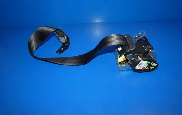 Volvo S90, V90 Rear seatbelt 