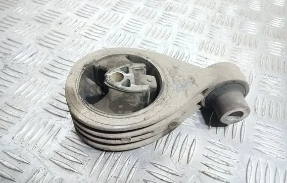 Nissan Qashqai Engine mount bracket 8200277221