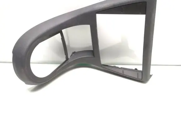 Radio/GPS head unit trim