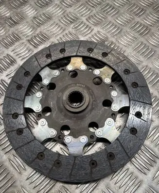 Nissan X-Trail T32 Clutch pressure plate 301015094R