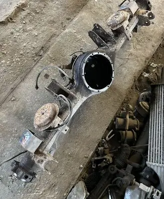 Nissan Patrol Y61 Rear axle beam with reductor 
