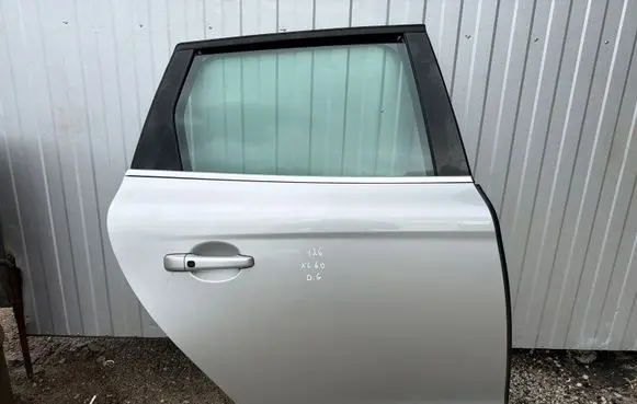 Volvo XC60 Rear door