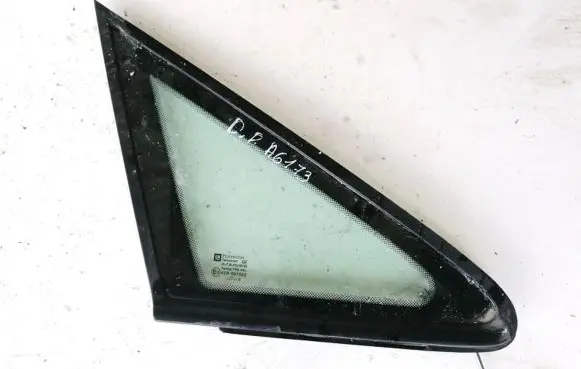 Opel Zafira A Front triangle window/glass 