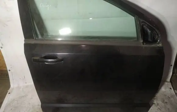 Dodge Journey Front door juodos