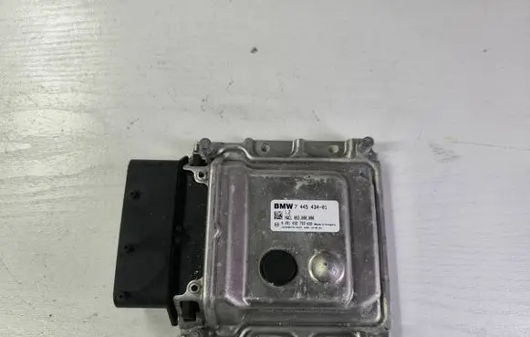 BMW X6 F16 Adblue control unit 7445434 003000000 0281032793
