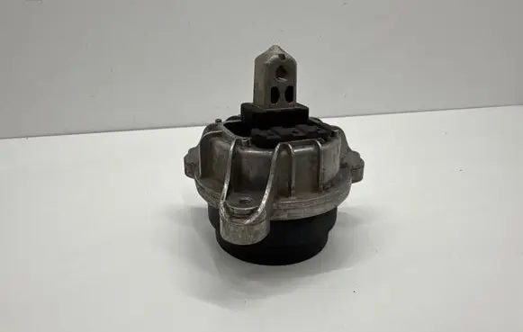 BMW 5 F10 F11 Engine mount bracket 22117935142