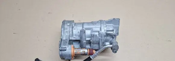 Mercedes-Benz C W206 Air conditioning (A/C) compressor (pump) A0008305304