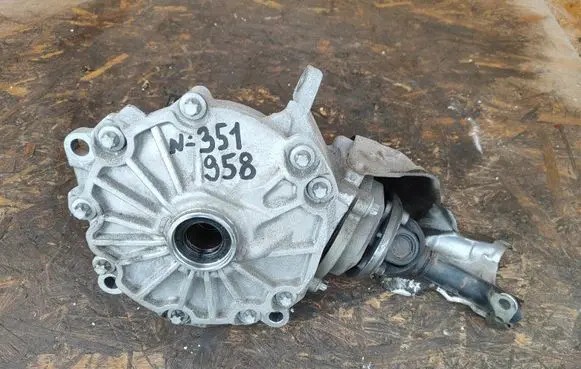 Mercedes-Benz ML W164 Front differential A2213350108