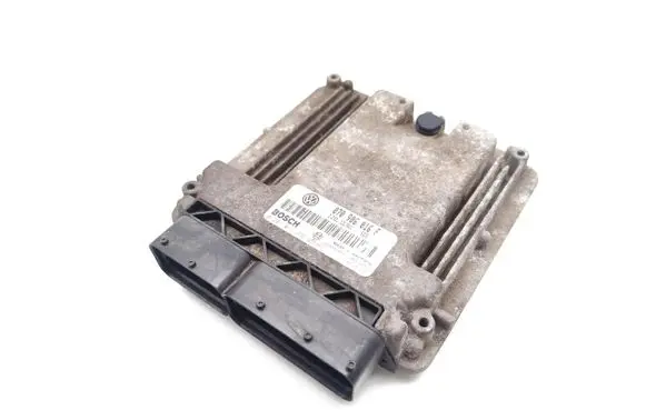 Volkswagen Touareg I Engine control unit/module 070906016F 0281011258