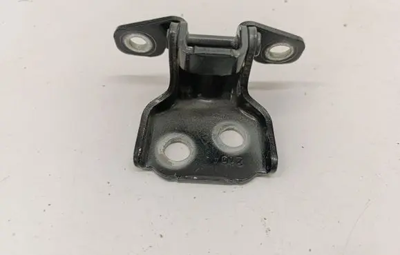 Renault Arkana Front door upper hinge