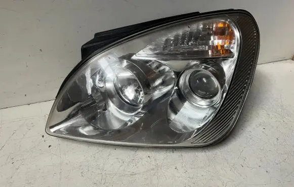 KIA Carens III Headlight/headlamp