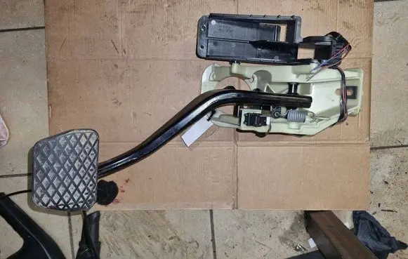 BMW 5 F10 F11 Brake pedal 9144253