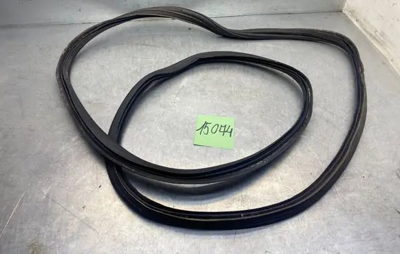 Lancia Musa Rubber seal tailgate window/glass 