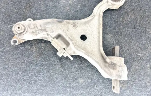 Volvo S60 Front lower control arm/wishbone 9492119 66200120