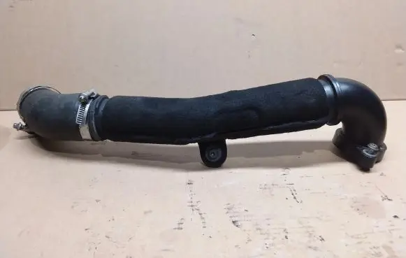 Audi Q3 8U Intercooler hose/pipe 04L145762AD