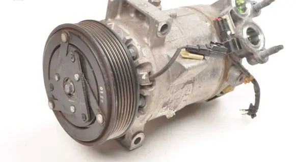 Volvo XC40 Air conditioning (A/C) compressor (pump)