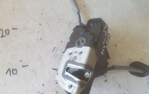 Ford Fiesta Loading door lock 