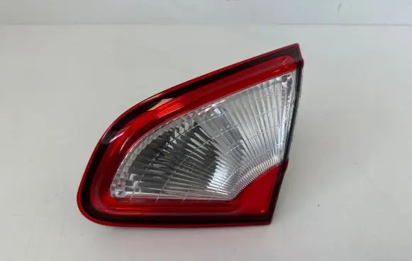 Nissan Qashqai Tailgate rear/tail lights B26550BR01A 89503209
