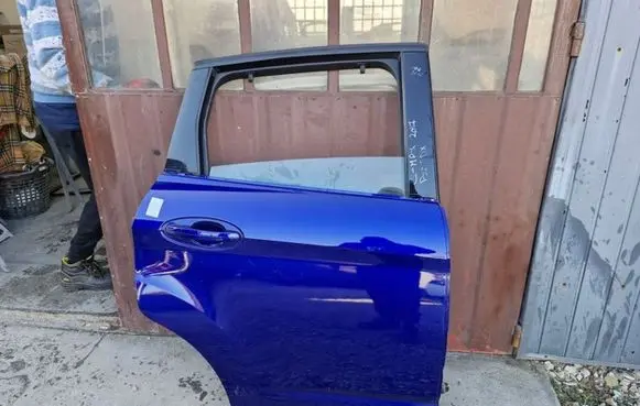 Ford C-MAX II Rear door