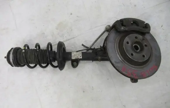 Fiat 500L Front wheel hub spindle knuckle