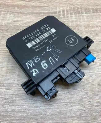 Mercedes-Benz C W203 Door control unit/module 2038202285 351391