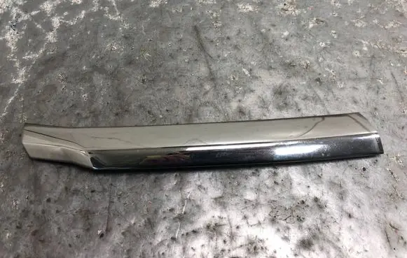 Honda Accord Front bumper upper radiator grill 