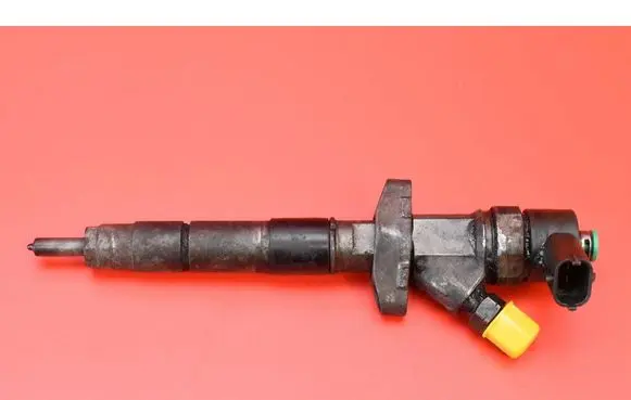 Renault Master II Fuel injector 0445110141