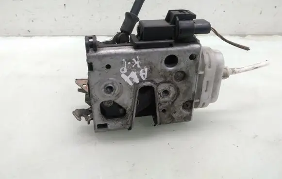 Audi A4 S4 B5 8D Front door lock