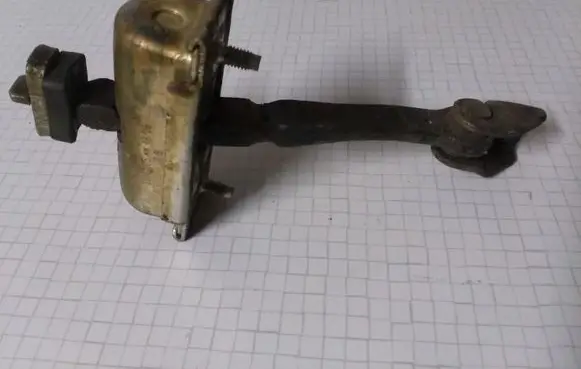 Opel Corsa D Front door check strap stopper 