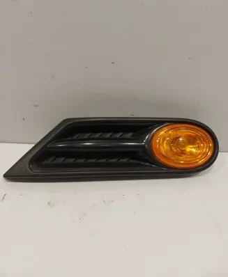 Mini One - Cooper Coupe R56 Front fender indicator light 7260201 7260203 7260205