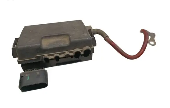 Volkswagen New Beetle Fuse module 1C0937550