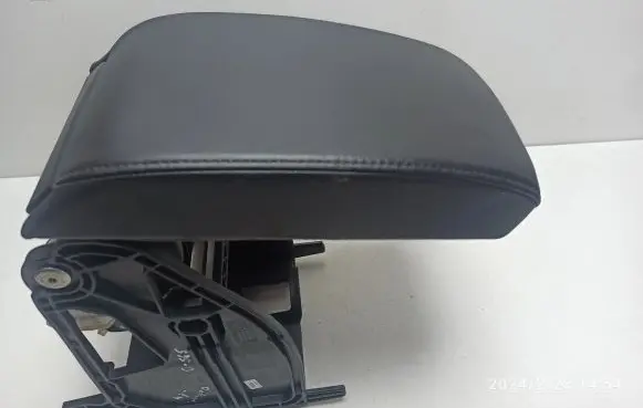 Skoda Octavia Mk3 (5E) Armrest 5E0864207