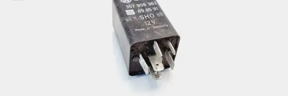 Volkswagen PASSAT B4 Other relay 357906363