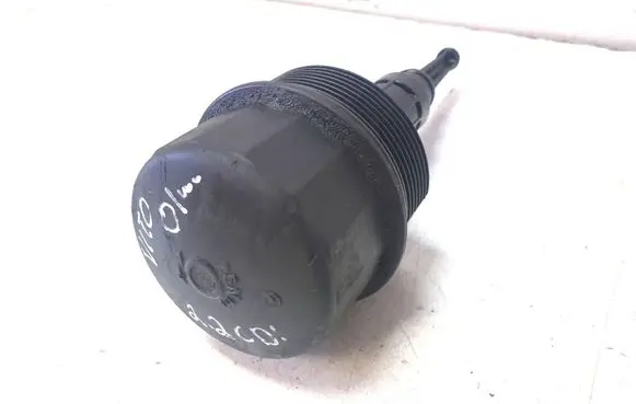 Mercedes-Benz Vito Viano W638 Oil filter cover A6111800010