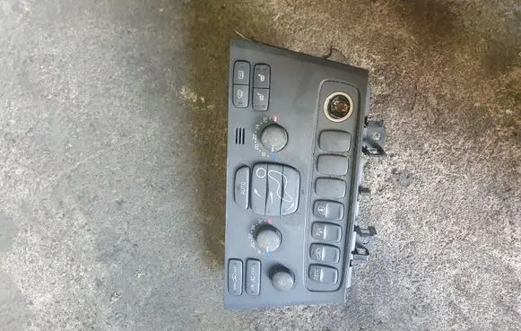 Volvo V70 Climate control unit