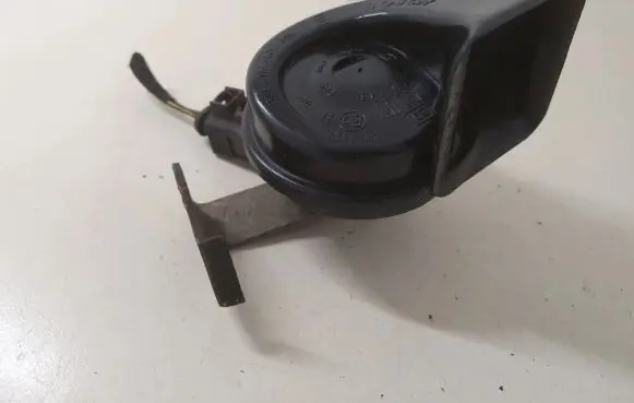 Audi A3 S3 8P Horn signal