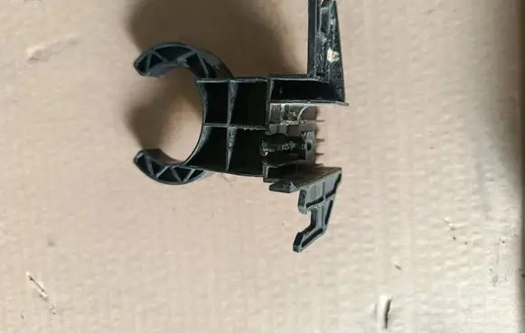 Volkswagen Sharan Fuel Injector clamp holder 7N0955195